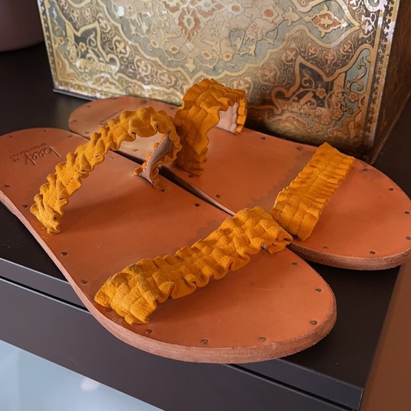 Beek handmade sandals yellow suede slides 10 EUC - Picture 3 of 10